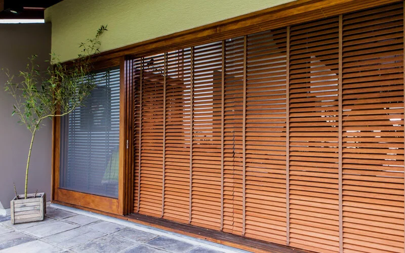 Persiana de Madeira