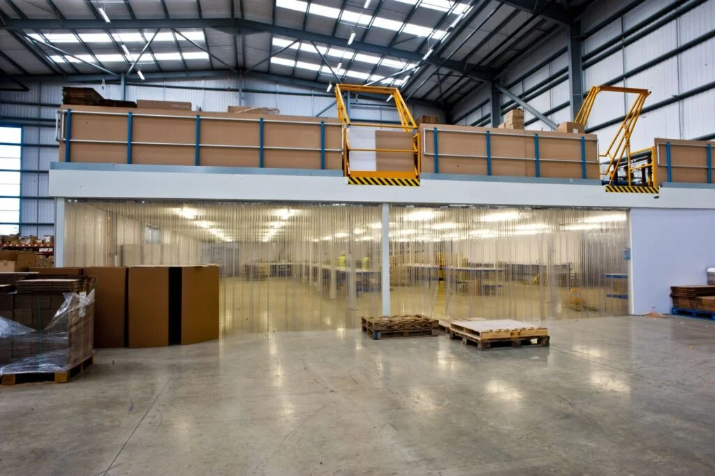 Confira as principais vantagens de se utilizar mezaninos metálicos para galpões logísticos